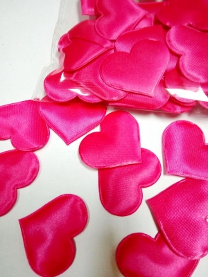 Сердечки атласные  2,5 см упаковка 50 шт розовые