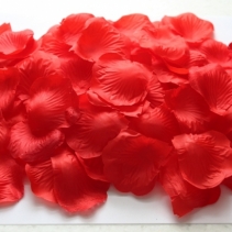 Лепестки роз, ткань  5,5 х 4,5 см, 144 шт красный