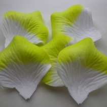 Лепестки роз, ткань  5,5 х 4,5 см, 144 шт бело - желтый
