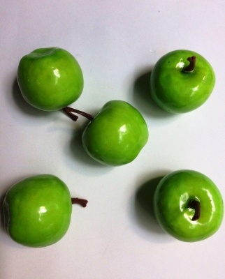 Яблоко зеленое 3  см упаковка 10 шт