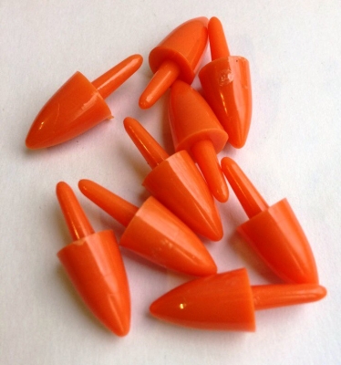 Нос Морковка  18 мм 20 шт