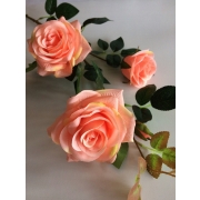 Роза ткань 3 цветка 2 бутона 80 см персиковая