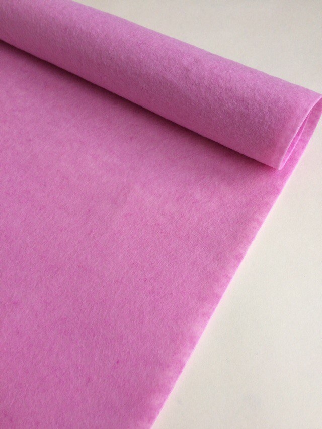 Фетр мягкий рулонный  1 мм ширина 85 см цена указана за метр ( 85 х 100 см ) сиренево - розовый
