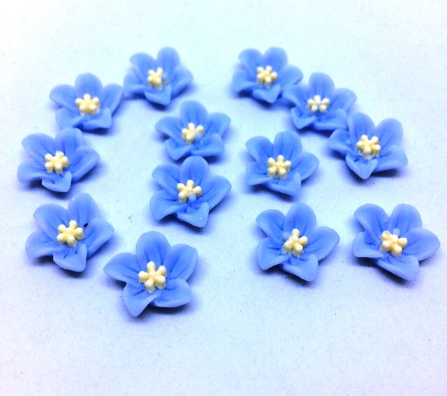 Кабошон Нежные цветы   10 мм 20 шт    голубые